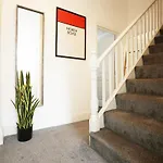 North Road By N And N Stays, Perfect For Contractor And Corporate Stays, Long Welcome, Free On Street Parking, Wifi, Near Gloucester Road * Bristol