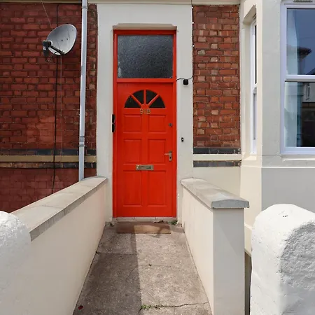 Nyaraló North Road By N And N Stays, Perfect For Contractor And Corporate Stays, Long Welcome, Free On Street Parking, Wifi, Near Gloucester Road