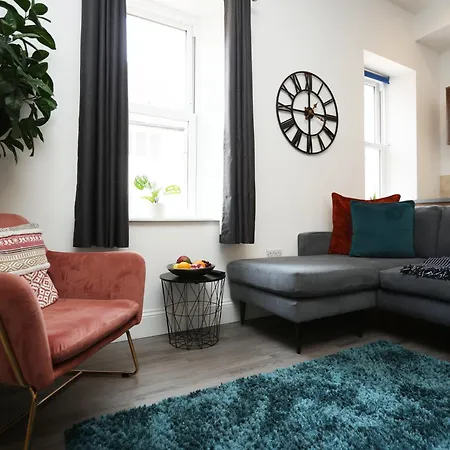 Dom wakacyjny North Road By N And N Contractor Accommodation, Long Stays, Near Gloucester Road Bristol