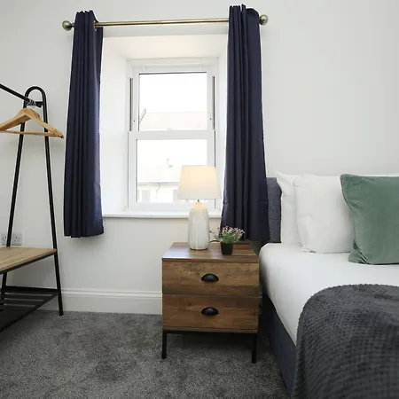 Dom wakacyjny North Road By N And N Contractor Accommodation, Long Stays, Near Gloucester Road