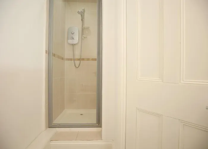 Будинок відпочинку North Road By N And N Stays, Perfect For Contractor And Corporate Stays, Long Welcome, Free On Street Parking, Wifi, Near Gloucester Road