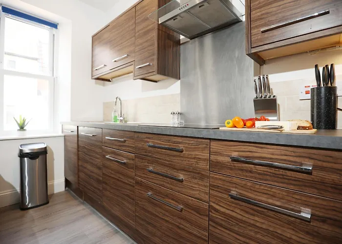 Будинок відпочинку North Road By N And N Stays, Perfect For Contractor And Corporate Stays, Long Welcome, Free On Street Parking, Wifi, Near Gloucester Road