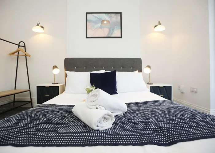 Будинок відпочинку North Road By N And N Stays, Perfect For Contractor And Corporate Stays, Long Welcome, Free On Street Parking, Wifi, Near Gloucester Road *