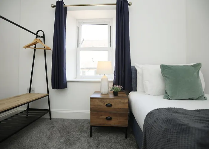 Будинок відпочинку North Road By N And N Stays, Perfect For Contractor And Corporate Stays, Long Welcome, Free On Street Parking, Wifi, Near Gloucester Road